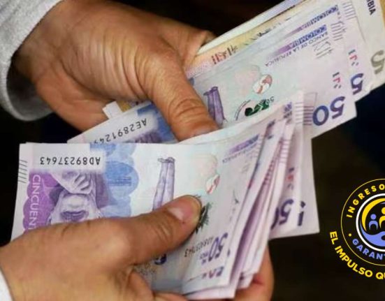 Cómo Recibir tu Transferencia Monetaria-MP Noticias, manos con billetes de 50 mil pesos colombianos , logo del ingreso mínimo garantizado