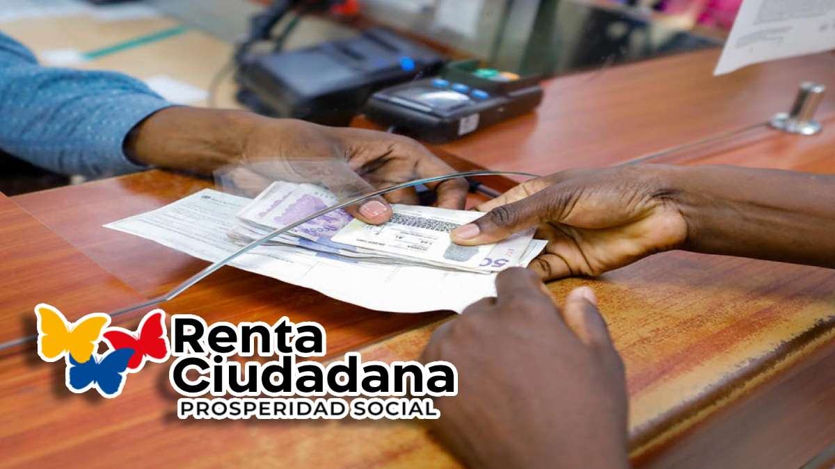 Familias Elegibles-MP Noticias, Manos en ventanilla entregando y recibiendo pesos colombianos