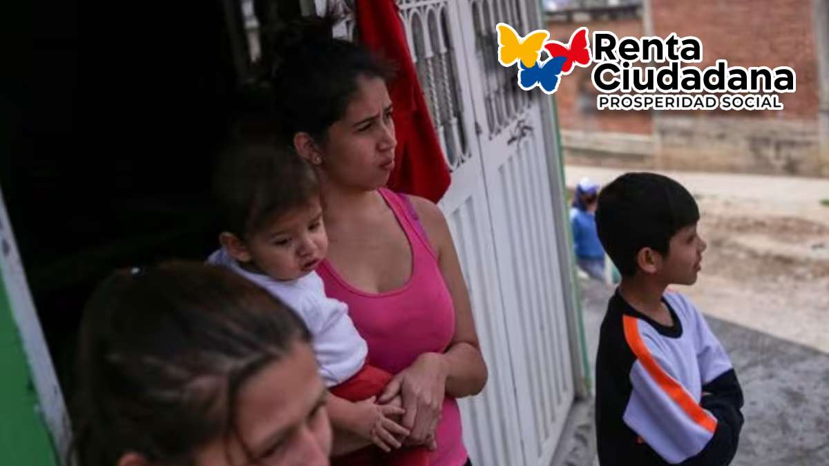 Familias Focalizadas-MP Noticias, imagen de una mujer con niño en brazos y dos niños mas