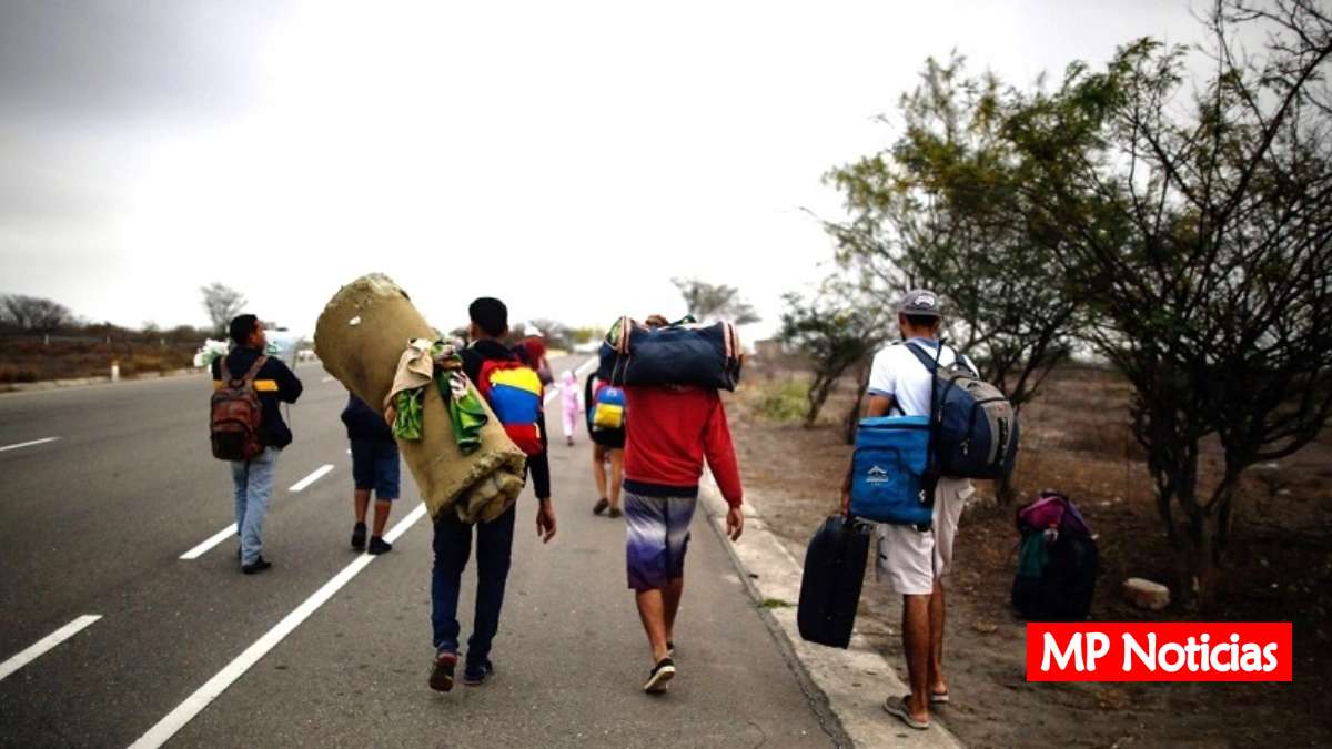 Sueño Americano-MP Noticias, Grupo de personas migrantes caminando